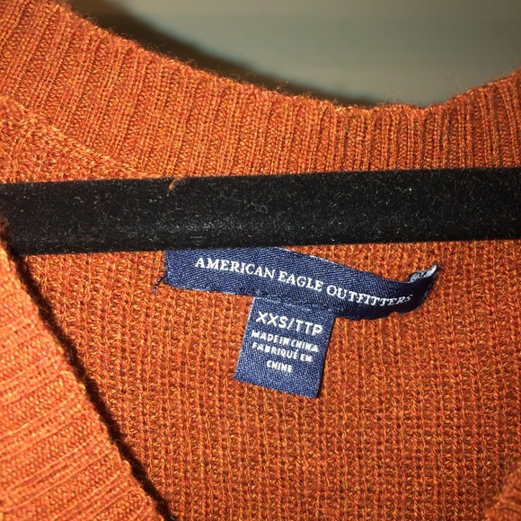 American Eagle Burnt Orange Sweater - Picture 3 of 3